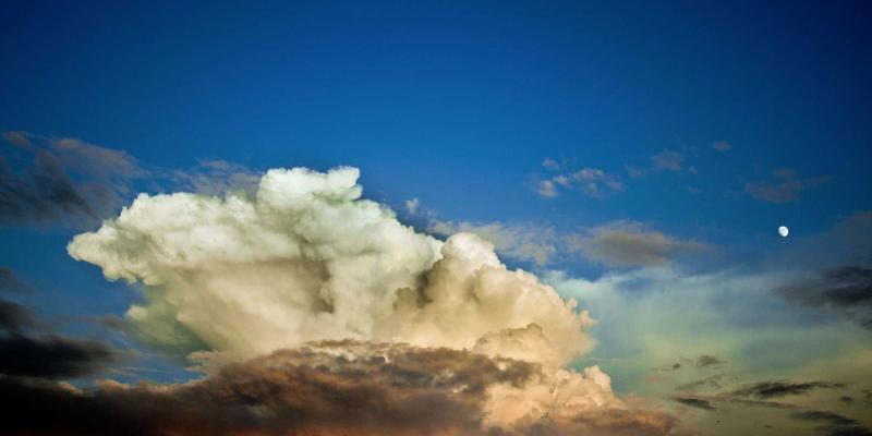 网络科技93：解码现代网站开发与互联网服务的融合创新