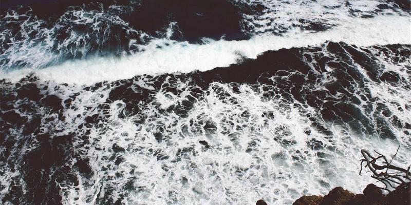 网络科技发展新浪潮：互联网服务、网站开发与技术咨询的融合创新